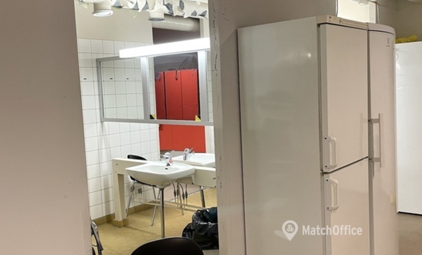 Varasto / tuotantotila Vellikellontie 4 00410 Helsinki