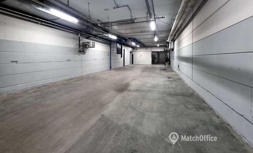 Varasto / tuotantotila Lampputie 1 00740 Helsinki