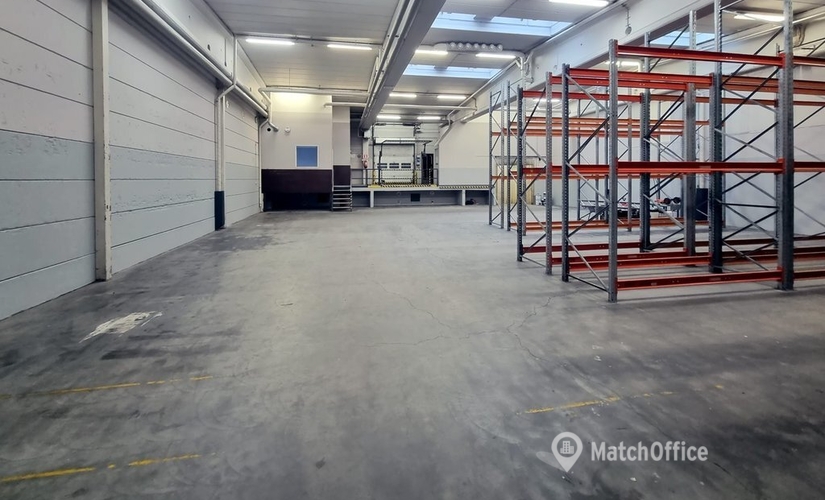 Varasto / tuotantotila Lampputie 1 00740 Helsinki