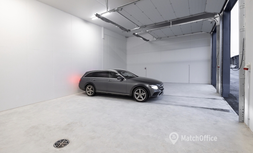 Varasto / tuotantotila Kiitoradankuja 3 01530 Vantaa