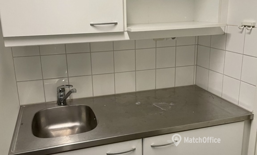 Liiketila Kivensilmänkuja 1 00920 Helsinki