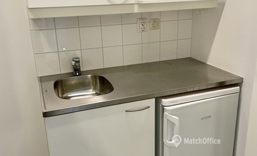 Liiketila Kivensilmänkuja 1 00920 Helsinki