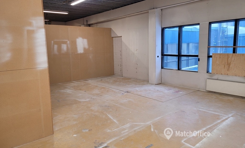 Varasto / tuotantotila Valuraudantie 9-13 00700 Helsinki