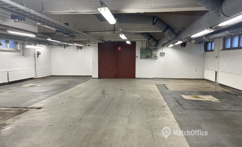 Varasto / tuotantotila Valokaari 10 00750 Helsinki