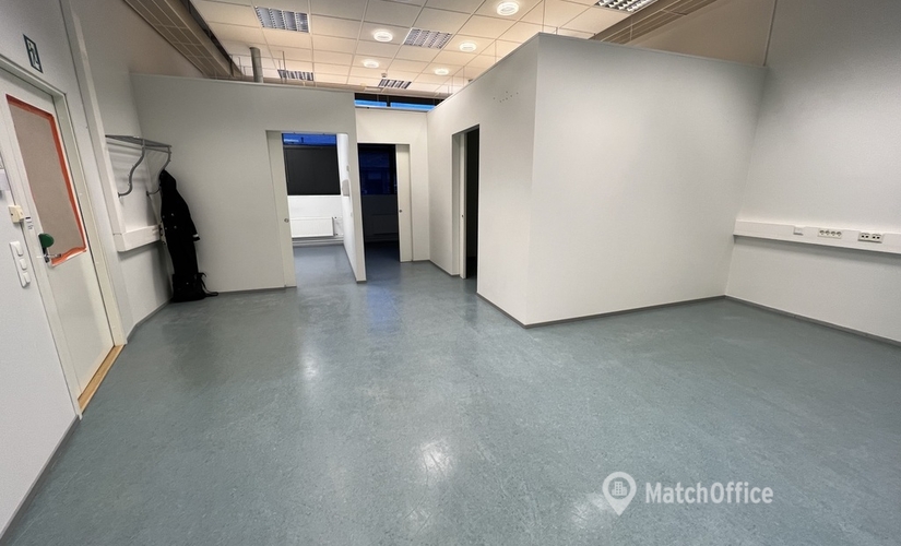 129 m² Store for rent in Helsinki, Valimotie 1 (00380) - 2 | MatchOffice.com