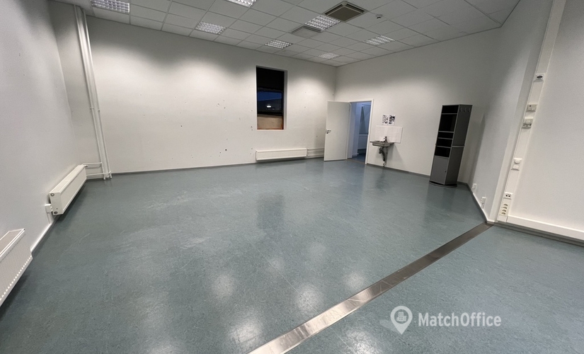 129 m² Commercial shop for rent in Helsinki, Valimotie 1 (00380) - 1 | MatchOffice.com