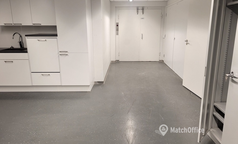 Varasto / tuotantotila Valimotie 21 00380 Helsinki