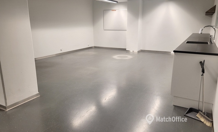 Varasto / tuotantotila Valimotie 21 00380 Helsinki