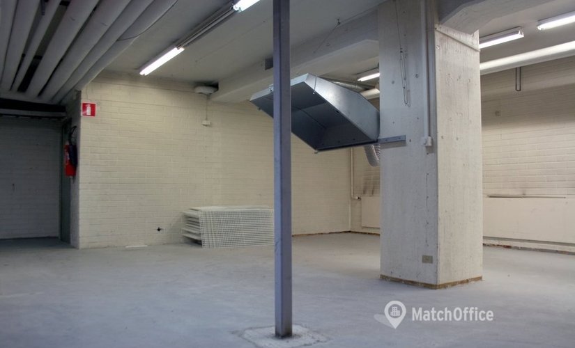 Varasto / tuotantotila Itälahdenkatu 23 00210 Helsinki