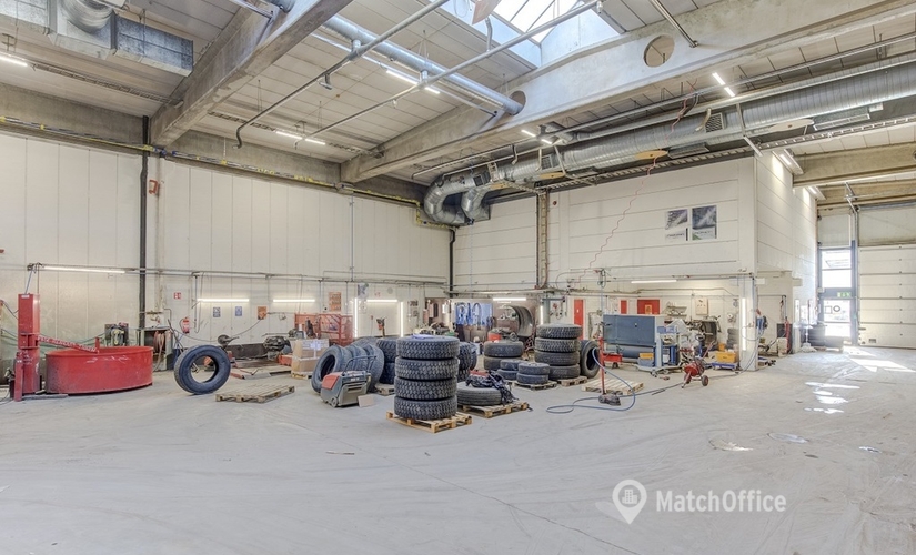 Varasto / tuotantotila Juvan Teollisuuskatu 25 02920 Espoo