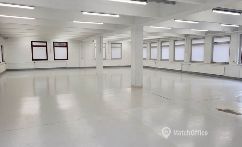 Varasto / tuotantotila Sahaajankatu 11 00880 Helsinki