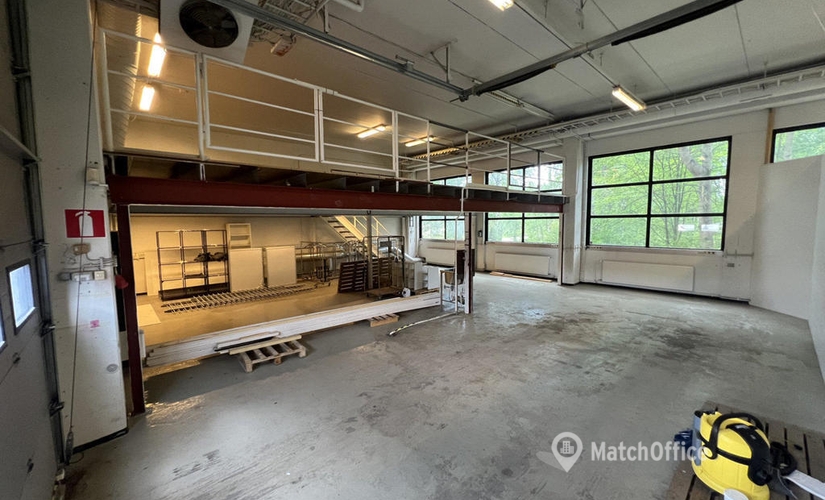 Varasto / tuotantotila Ruosilankuja 3 00390 Helsinki