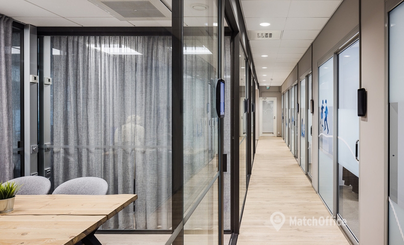 592 m² Commercial shop for rent in Vantaa, Kielotie 7 (01300) - 1 | MatchOffice