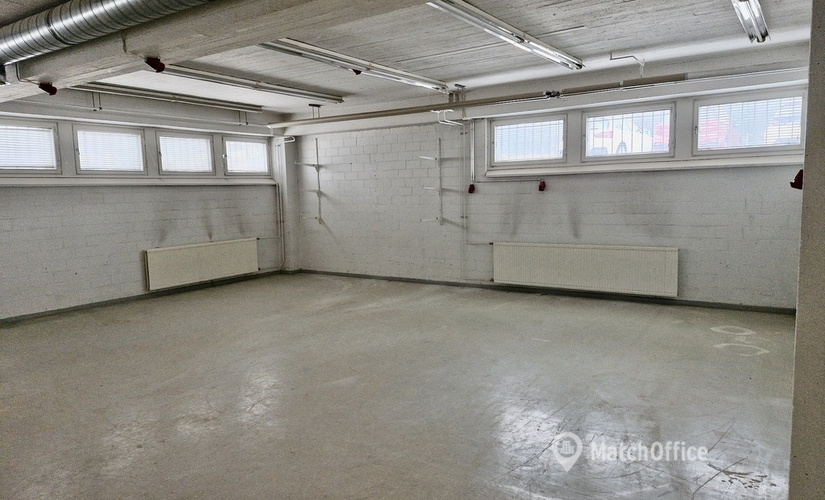 Vapaat varastotila - Helsinki, Karvaamokuja 1, (00380) - 1 | MatchOffice.fi