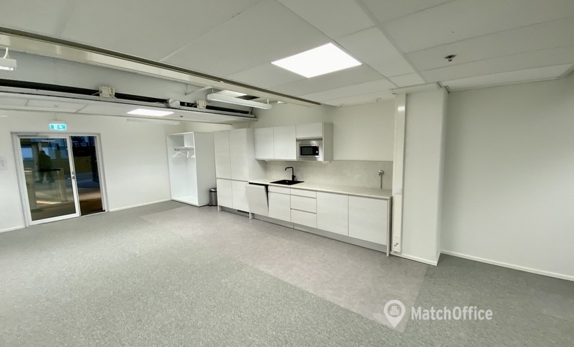 556 m² Warehouse storage for rent in Helsinki, Valimotie 21 (00380) - 1 | MatchOffice