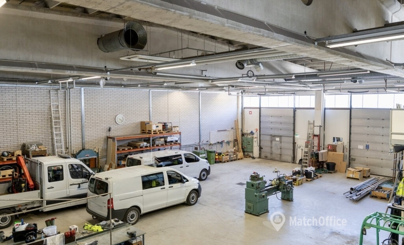 704 m² Warehouse up for rent in Turku, Kaurakatu 48 (20740) - 1 | MatchOffice