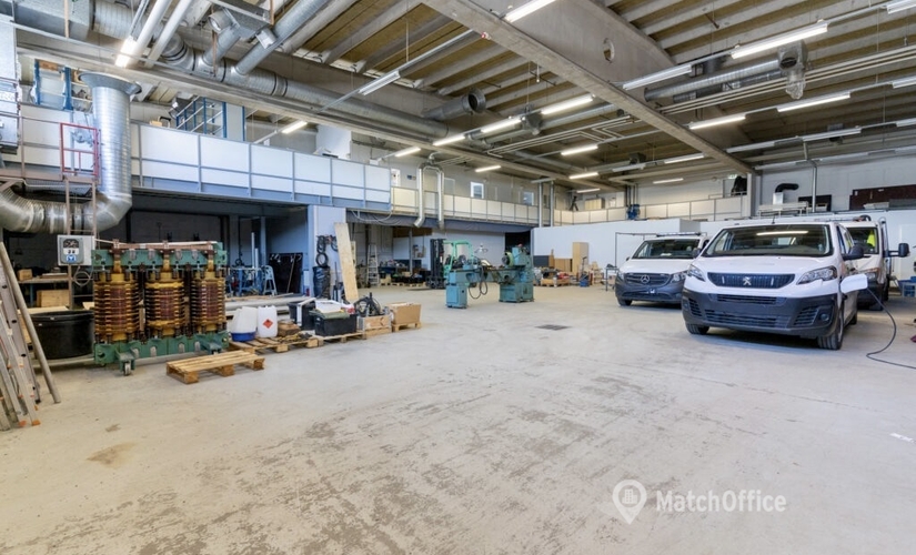 704 m² Commercial warehouse for rent in Turku, Kaurakatu 48 (20740) - 2 | MatchOffice
