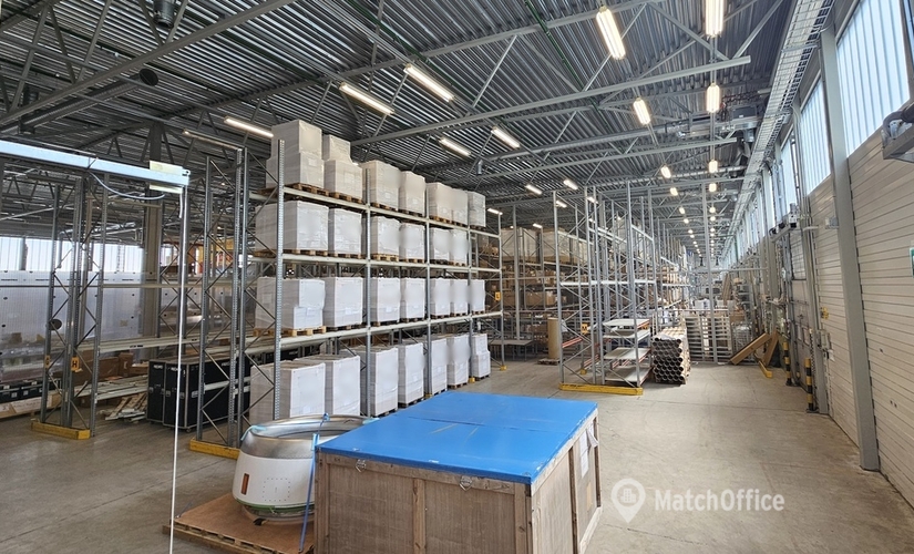 5799 m² Commercial warehouse up for rent in Vantaa, Tikkurilantie 140 B (01530) - 4 | MatchOffice.com