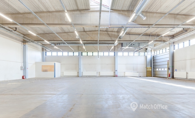 2538 m² Commercial warehouse for rent in Vantaa, Linjatie 2 (01260) - 1 | MatchOffice.com