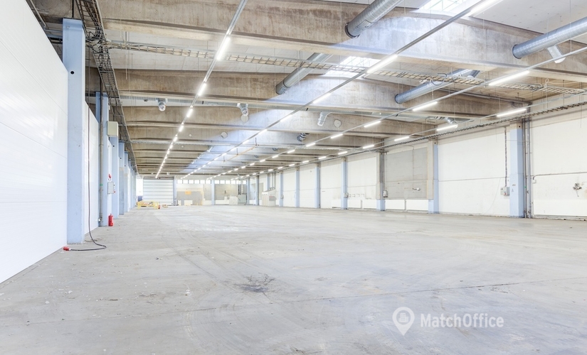 2538 m² Warehouse up for rent in Vantaa, Linjatie 2 (01260) - 3 | MatchOffice.com