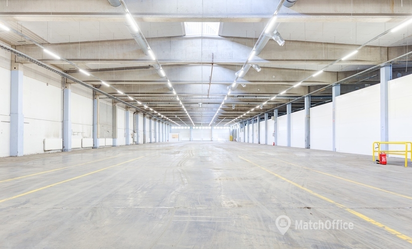 2538 m² Office warehouse rental in Vantaa, Linjatie 2 (01260) - 4 | MatchOffice