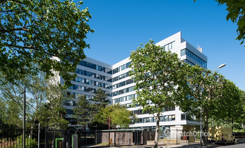 50 m² Business space in Courbevoie, 19-21 Avenue Dubonnet (92400) - 0 | MatchOffice.com