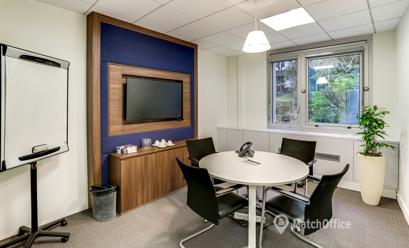 55 m² Conference center in Neuilly-Sur-Seine, 171 bis avenue Charles de Gaulle (92200) - 1 | MatchOffice.com