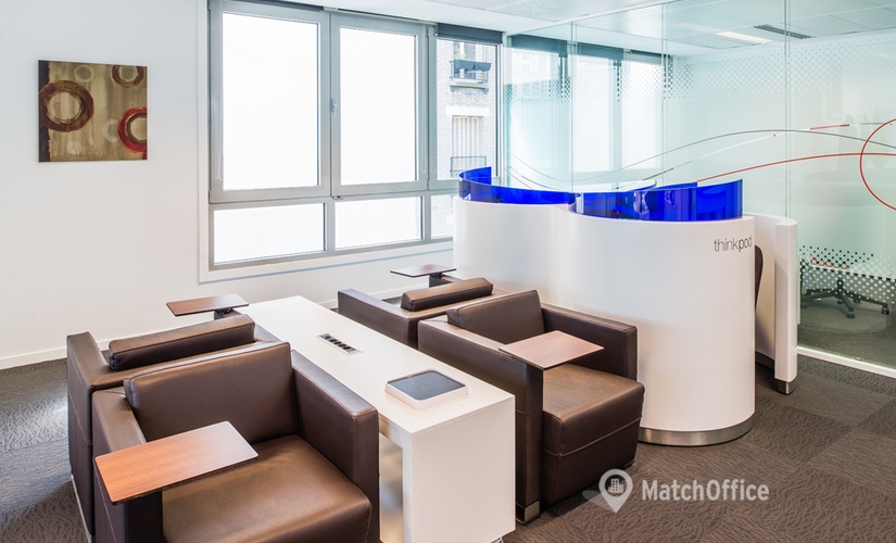 50 m² Business park place up for rent in Paris, 148 rue de l'Université (75007) - 1 | MatchOffice