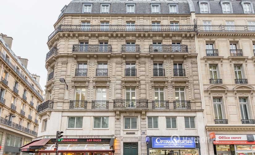 Rent a 25 m² Meeting room in Paris, Rue du 4 Septembre 17 (75002) - 2 | MatchOffice.com