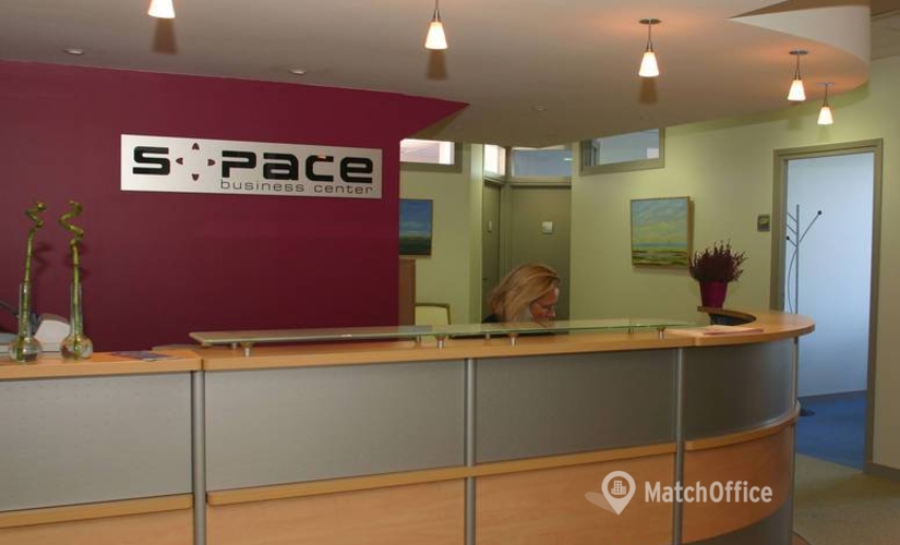 Rent a 20 m² Conference center in La Rochelle, 10-14 rue Jean Perrin (17000) - 2 | MatchOffice.com