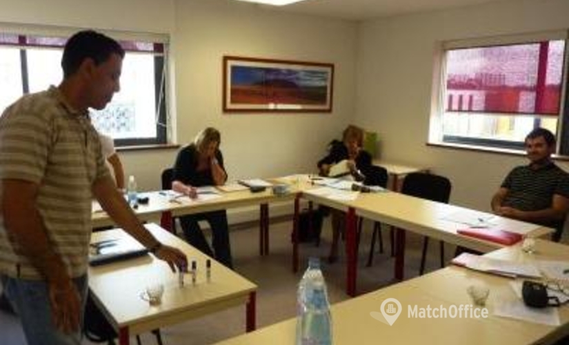 Book a 26 m² Conference hall in Avignon, 2 place Alexandre Farnèse (84000) - 6 | MatchOffice