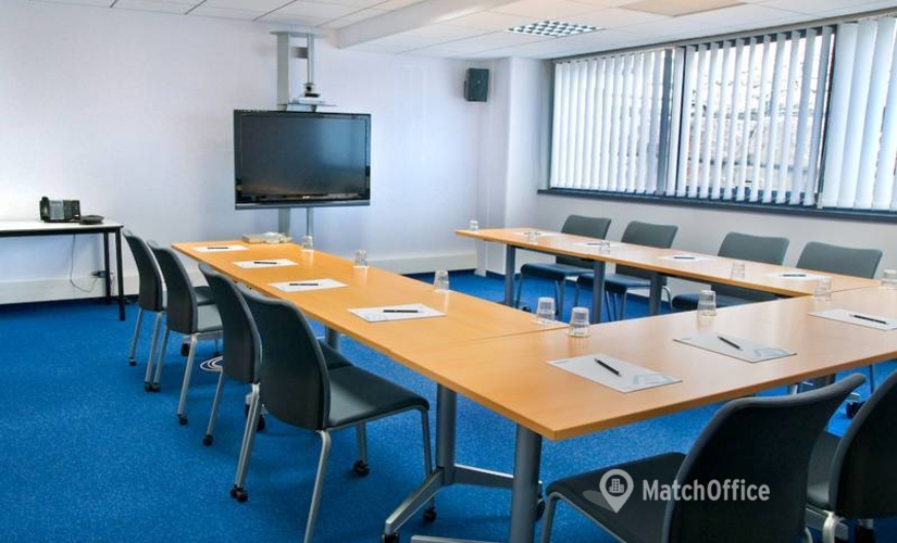 Choose a 38 m² Conference room in Sophia-Antipolis, 2405 route des Dolines (06560) - 6 | MatchOffice