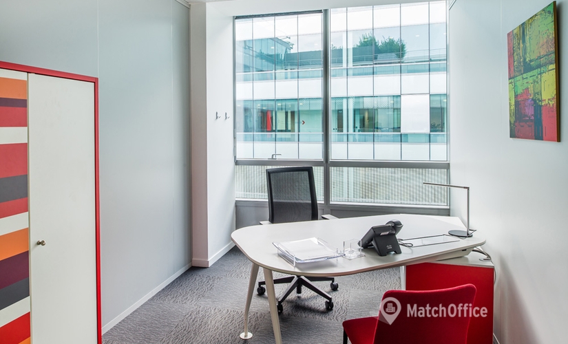 50 m² Shared workspace  in Paris 7, 148 rue de l'Université (75007) - 6 | MatchOffice.com