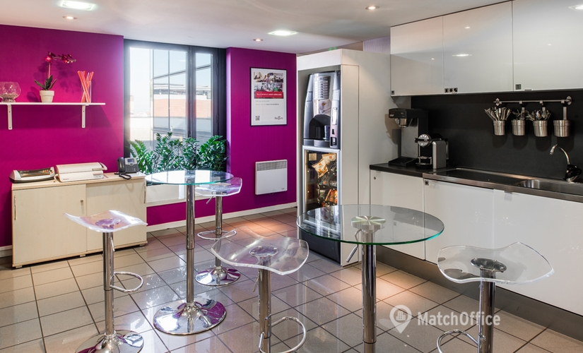 50 m² Shared workspace  in Toulouse, 8 esplanade Compans Caffarelli (31000) - 7 | MatchOffice.com