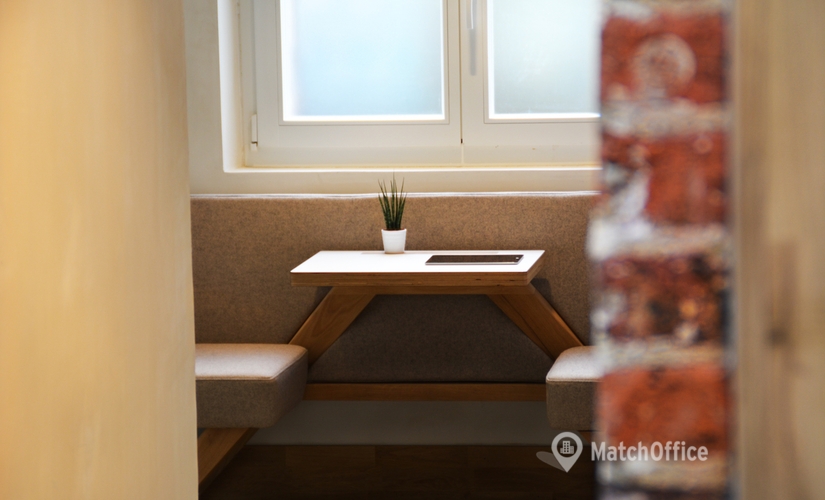 100 m² Coworking space in Paris 17, Rue Truffaut 33 (75017) - 2 | MatchOffice.com