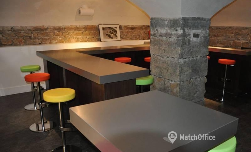 Lease suitable a 55 m² Shared office  in Lyon, 2 Place Gailleton (69002) - 3 | MatchOffice