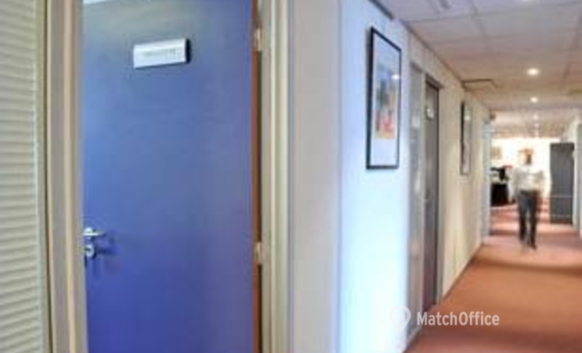 Explore comfortable a 70 m² Coworking  in Velizy-Villacoublay, 41 (78147) - 2 | MatchOffice.com