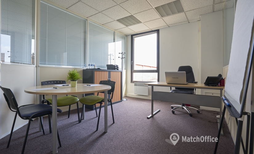 Lease flexible a 30 m² Shared office  in Lille, 679 Avenue de la République (59800) - 2 | MatchOffice.com
