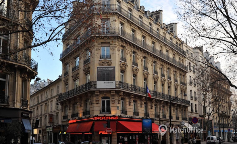 Explore comfortable a 37 m² Shared workspace in Paris, 6 (75008) - 1 | MatchOffice