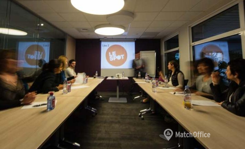 Rent flexible a 24 m² Shared workspace  in Neuilly-Sur-Seine, 60 avenue Charles de Gaulle (92220) - 0 | MatchOffice