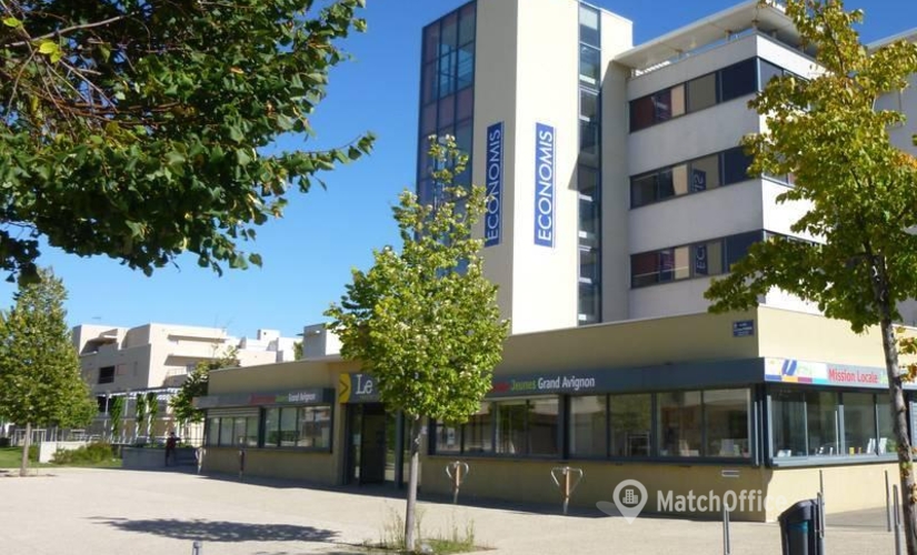 Join comfortable a 26 m² Co-working  in Avignon, 2 place Alexandre Farnèse (84000) - 1 | MatchOffice.com