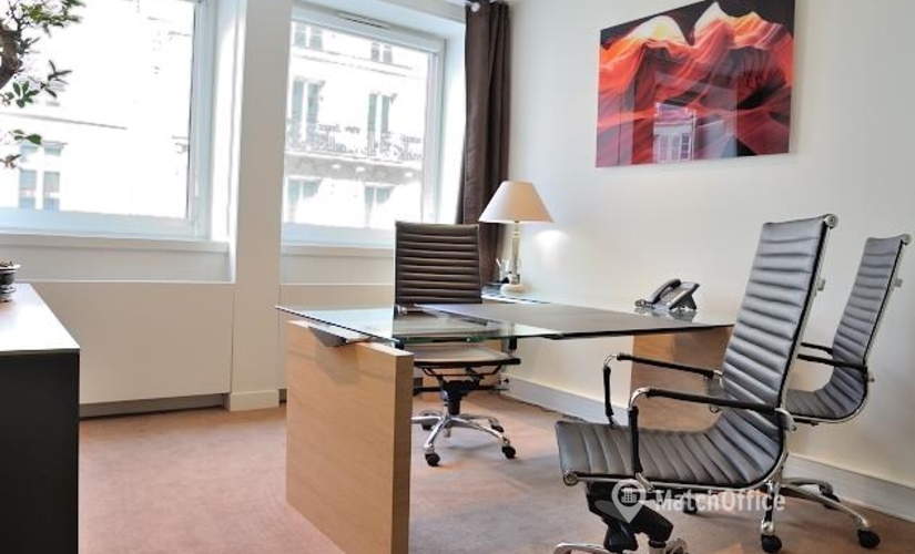 Rent comfortable a 24 m² Shared office in Paris, 91 FAUBOURG (75008) - 1 | MatchOffice