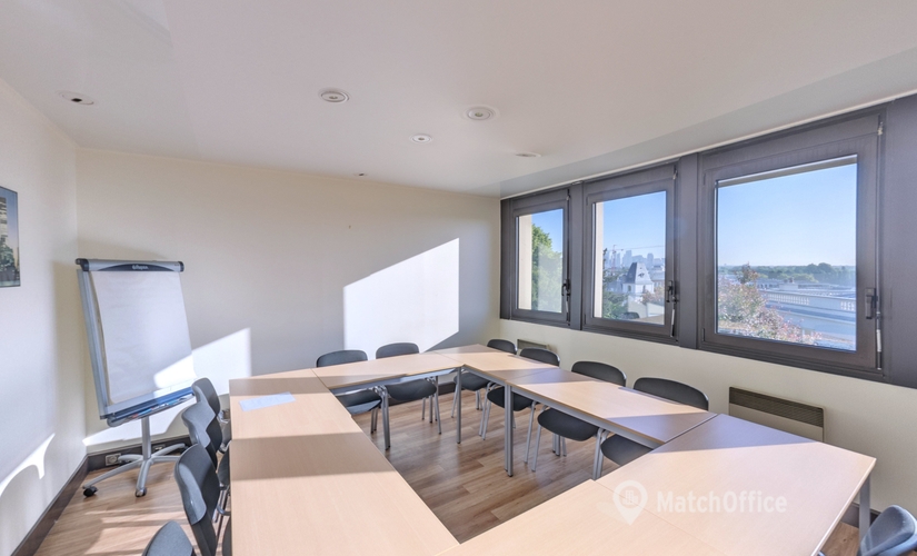 21 m² Conference room in Saint-Cloud, Avenue Duval le Camus 8 (92210) - 1 | MatchOffice.com