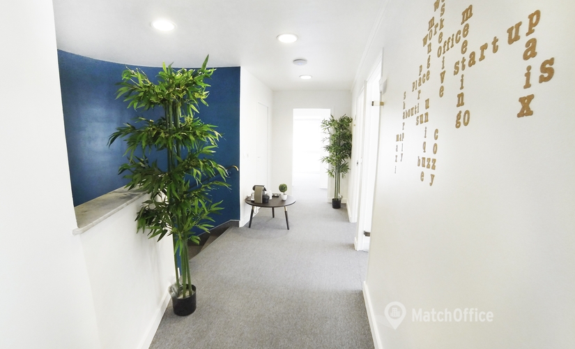 Book a 50 m² Conference hall in Paris, Rue Cambacérès 24 (75008) - 0 | MatchOffice.com