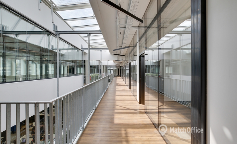 Rent comfortable a 100 m² Co-working  in Paris, 36 Rue de Saint-Pétersbourg (75008) - 2 | MatchOffice