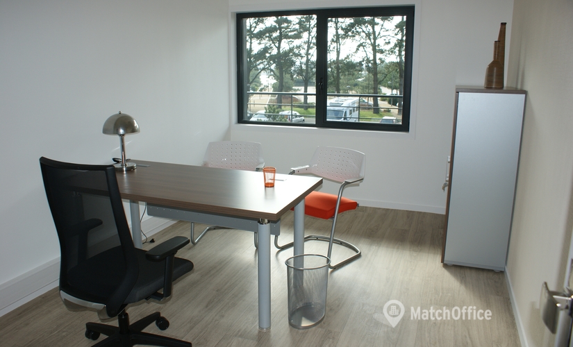 10 m² Business space in Lorient, Celtic Submarine (56100) - 1 | MatchOffice.com