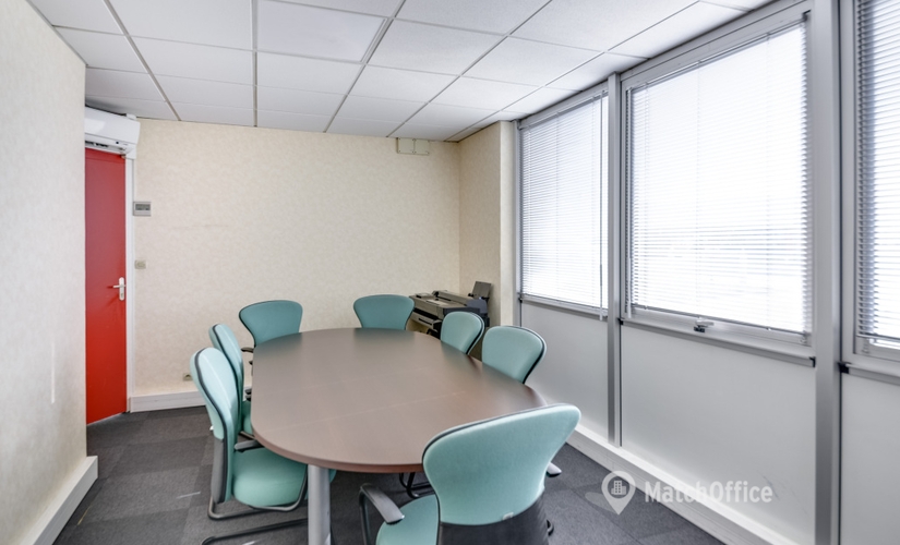 Join comfortable a 10 m² Coworking in Bordeaux, 26 Avenue Gustave Eiffel (70101) - 4 | MatchOffice.com