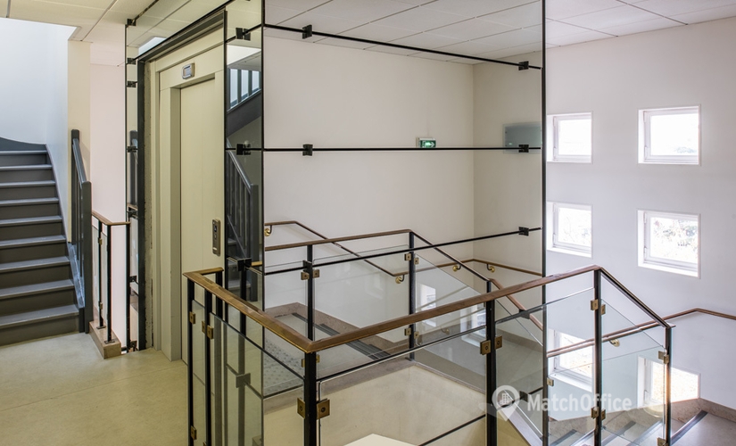 2000 m² Business center place up for rent in Sophia-Antipolis, 291 Rue Albert Caquot (06560) - 1 | MatchOffice