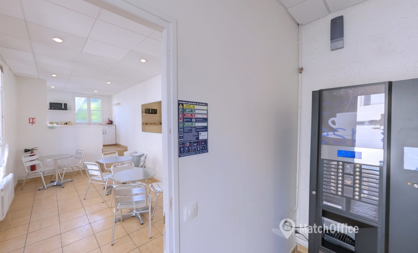 Choose a 31 m² Convention center in Saint-Cloud, Avenue Duval le Camus 8 (92210) - 2 | MatchOffice
