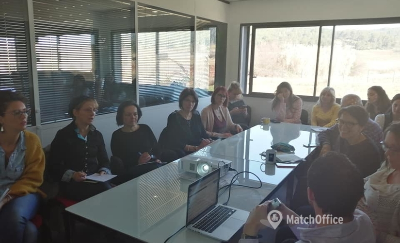 Choose a 50 m² Conference room in Aix en Provence, 190 rue Topaze (13510) - 1 | MatchOffice.com